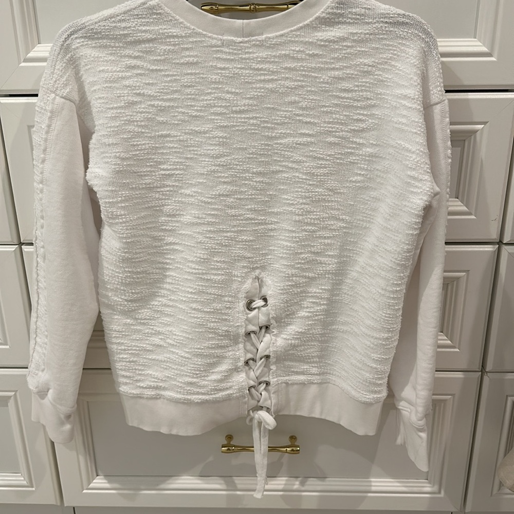 Red Haute pullover - Picture 2 of 7